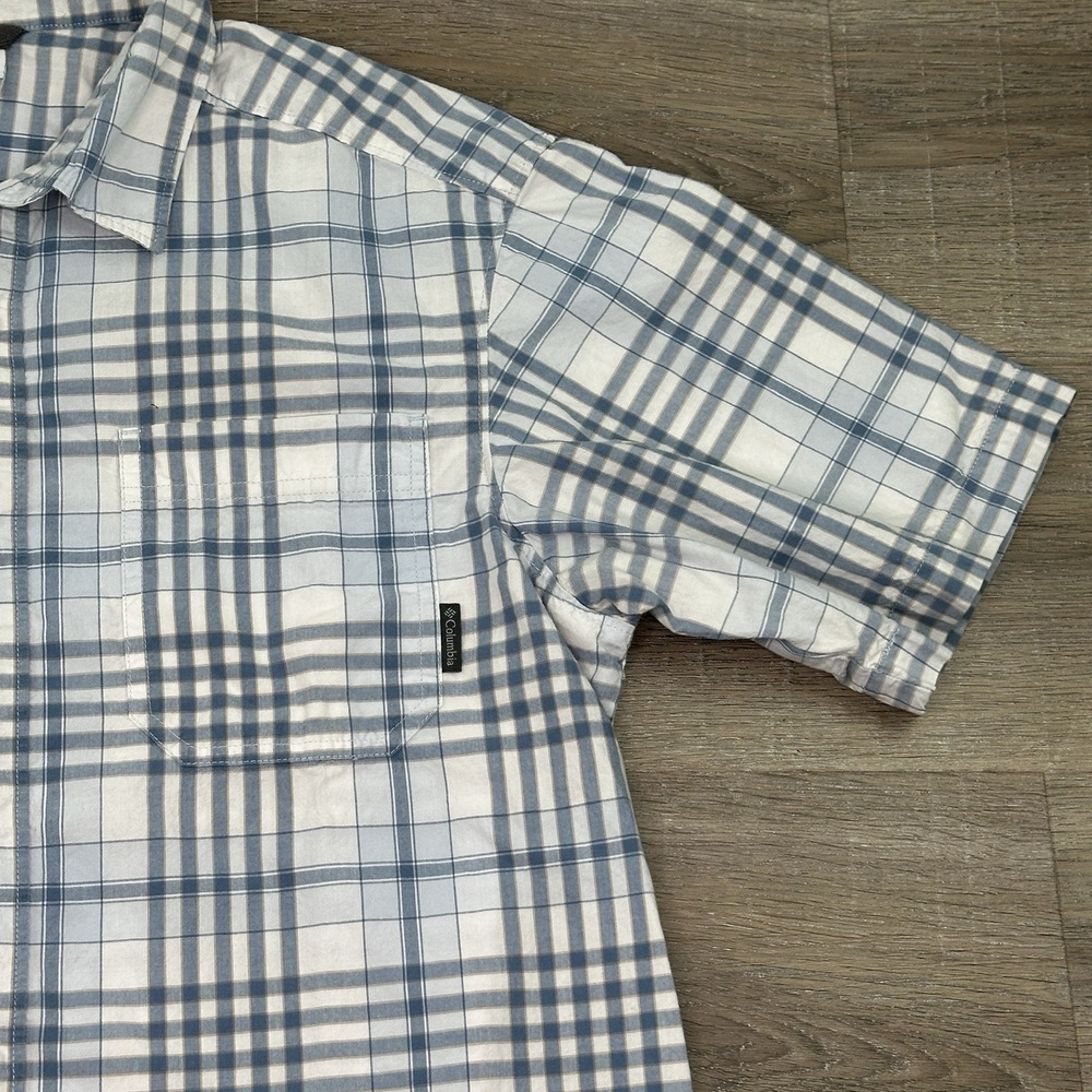 Columbia Mens Regular Fit Button Up Short Sleeve Blue White Plaid Shirt Medium - Picture 3 of 6
